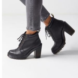 Dr. Martens Women's Averil 6-Eye Padded Heeled Platform Boots Black US 7